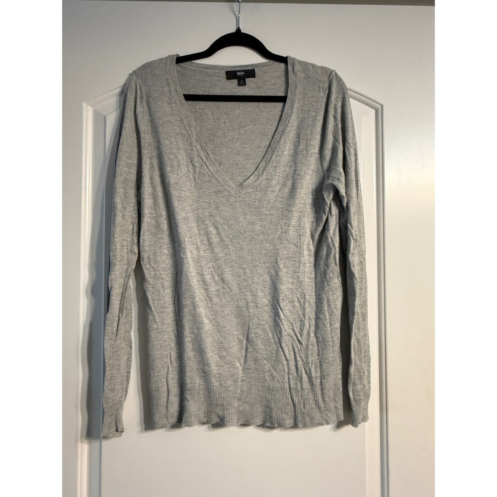 Mossimo V-Neck Sweater L Grey Lightweight Rayon Blend Knit Preppy Layering Chic